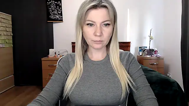 ParadiseAlina online show from April 2026 06:55:01 PM