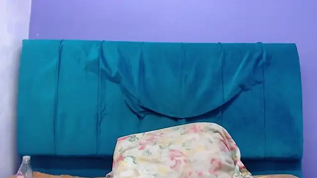 andrealopezcm101 online show from February 2026 12:47:02 PM