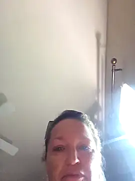 Snapshot of Calimarina chatting on November 2025 05:24:02 PM Calimarina online show from November 2025 05:24:02 PM