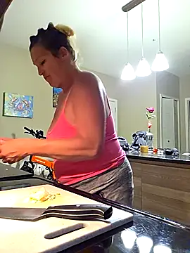 Snapshot of Calimarina chatting on February 2026 06:57:02 AM Calimarina online show from February 2026 06:57:02 AM