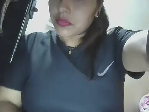 Snapshot of zairabreze chatting on May 2026 01:03:01 AM zairabreze online show from May 2026 01:03:01 AM