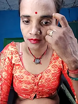 Snapshot of Hotwera chatting on October 2025 07:03:02 PM Hotwera online show from October 2025 07:03:02 PM