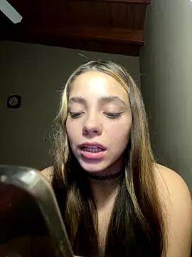 Snapshot of Marquis77 chatting on October 2025 06:33:01 AM Marquis77 online show from October 2025 06:33:01 AM