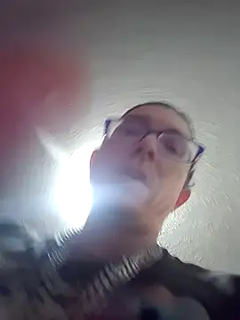 Snapshot of Eyelisss chatting on November 2025 07:27:01 PM Eyelisss online show from November 2025 07:27:01 PM