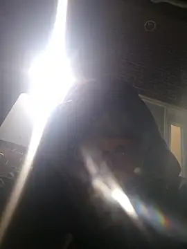 Snapshot of Eyelisss chatting on December 2025 04:17:02 AM Eyelisss online show from December 2025 04:17:02 AM