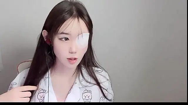 Xiao-runbao online show from October 2025 01:56:01 PM