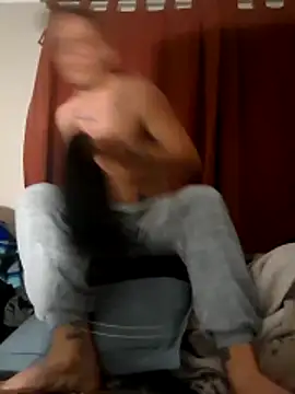 macmaddy8989 online show from November 2025 08:57:01 PM