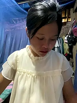 O o UwU o O online show from October 2025 02:00:02 AM