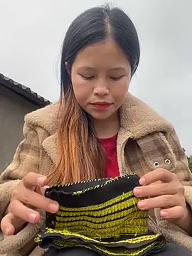 Snapshot of O_o_UwU_o_O chatting on February 2026 05:49:01 AM O o UwU o O online show from February 2026 05:49:01 AM