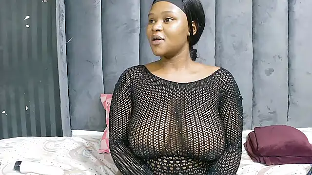 SexyBaddieXXX online show from October 2025 12:05:02 PM