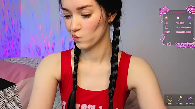 Veliora online show from December 2025 05:09:01 PM