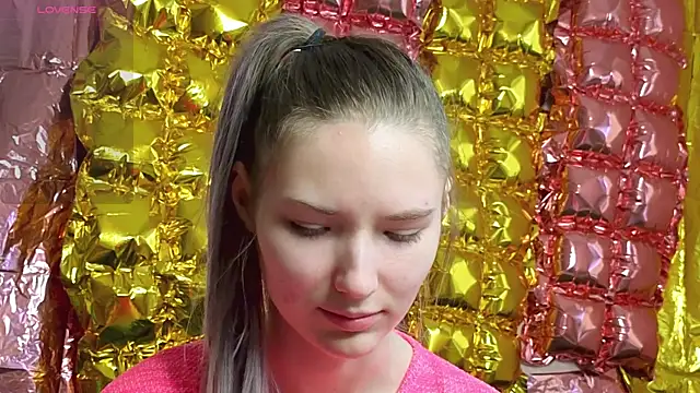  kikiclark   online show from April 2026 01:21:01 PM