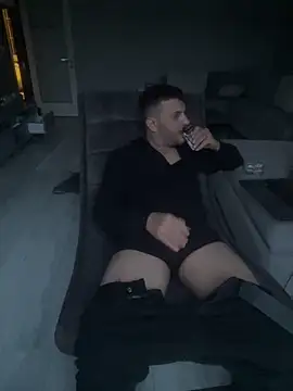 Snapshot of denizdeniz28 chatting on April 2026 04:52:02 PM denizdeniz28 online show from April 2026 04:52:02 PM