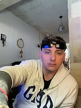 Snapshot of SantyPlayBig chatting on September 2025 08:52:02 PM SantyPlayBig online show from September 2025 08:52:02 PM