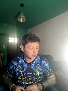 Snapshot of SantyPlayBig chatting on November 2025 03:37:02 PM SantyPlayBig online show from November 2025 03:37:02 PM