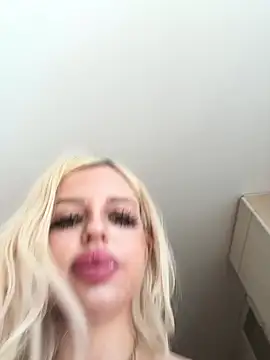 Snapshot of Steffi_Snowbunny chatting on June 2026 01:15:02 PM Steffi Snowbunny online show from June 2026 01:15:02 PM