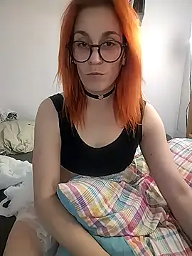 Snapshot of _Pipi_ chatting on April 2026 01:05:02 PM Pipi online show from April 2026 01:05:02 PM