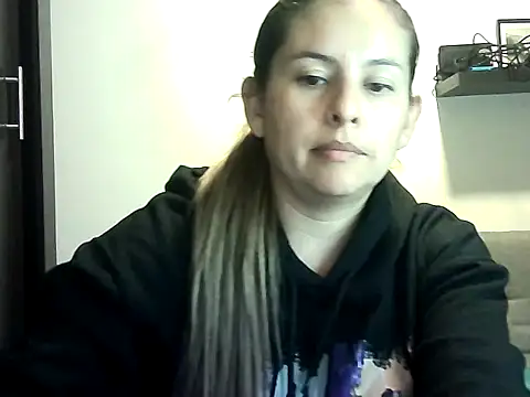 Snapshot of Valery__Rouse_ chatting on April 2026 02:15:01 AM Valery Rouse online show from April 2026 02:15:01 AM