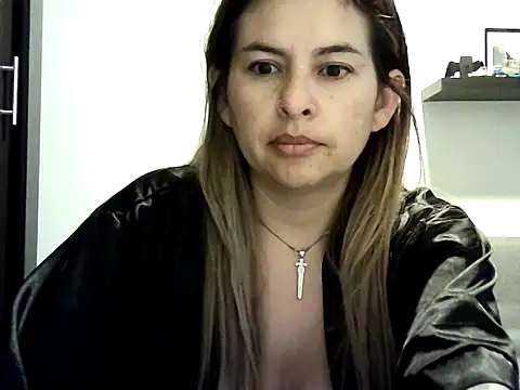Snapshot of Valery__Rouse_ chatting on May 2026 11:51:02 AM Valery Rouse online show from May 2026 11:51:02 AM