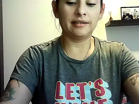 Snapshot of Valery__Rouse_ chatting on June 2026 04:39:02 PM Valery Rouse online show from June 2026 04:39:02 PM