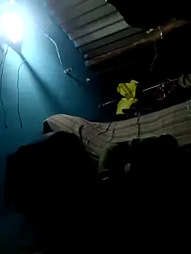 Snapshot of Hot-honi chatting on October 2025 12:06:01 PM Hot-honi online show from October 2025 12:06:01 PM