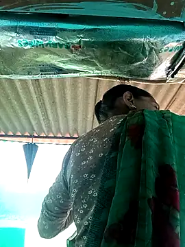 Snapshot of Hot-honi chatting on November 2025 04:56:01 AM Hot-honi online show from November 2025 04:56:01 AM