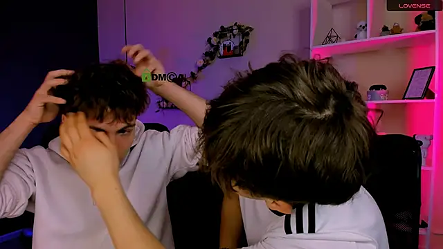 travis wolf  online show from March 2026 09:45:01 AM