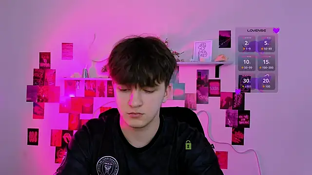 travis wolf  online show from March 2026 08:48:01 AM