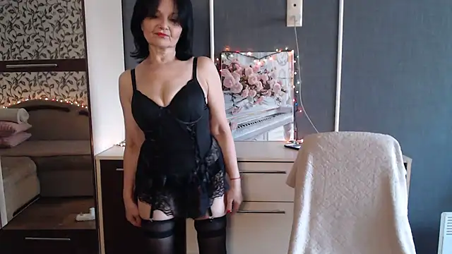 AmoraLuv online show from October 2025 08:24:02 AM