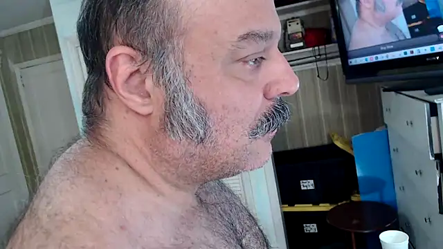 Snapshot of bullmusclejoe chatting on April 2026 10:34:02 PM bullmusclejoe online show from April 2026 10:34:02 PM