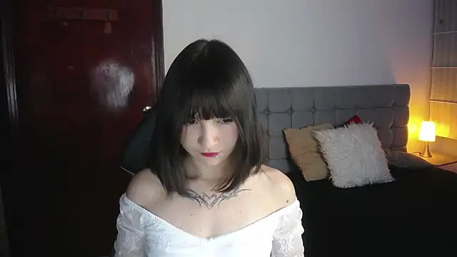  Charlotte Collins  online show from November 2025 02:28:02 PM