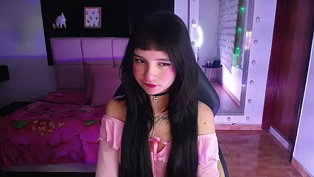  Charlotte Collins  online show from January 2026 02:22:02 PM