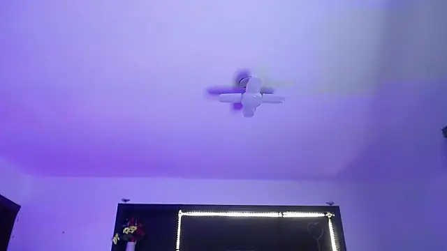 Snapshot of _Charlotte_Collins_ chatting on April 2026 02:58:01 PM Charlotte Collins online show from April 2026 02:58:01 PM