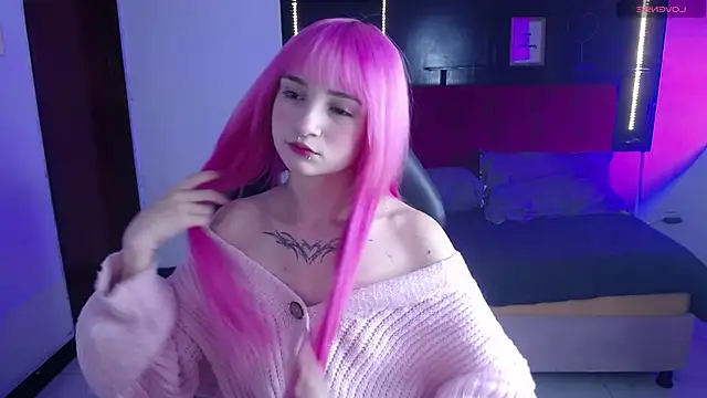 Snapshot of _Charlotte_Collins_ chatting on April 2026 02:40:02 PM Charlotte Collins online show from April 2026 02:40:02 PM