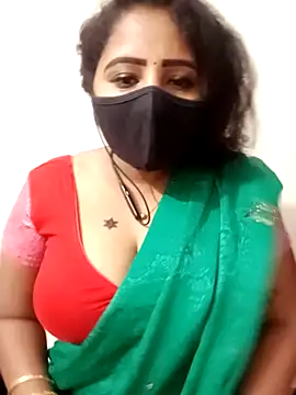 Snapshot of tamil_Vennila chatting on December 2025 07:43:01 PM tamil Vennila online show from December 2025 07:43:01 PM