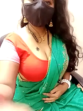 Snapshot of tamil_Vennila chatting on January 2026 08:11:02 PM tamil Vennila online show from January 2026 08:11:02 PM