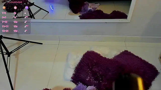 Mia Valentine  online show from February 2026 09:12:02 PM