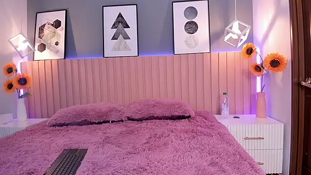 Snapshot of Nina_Ford chatting on October 2025 03:27:01 AM Nina Ford online show from October 2025 03:27:01 AM