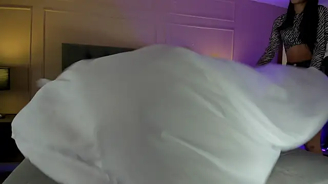 ALICESANDOVAL online show from November 2025 11:23:02 AM