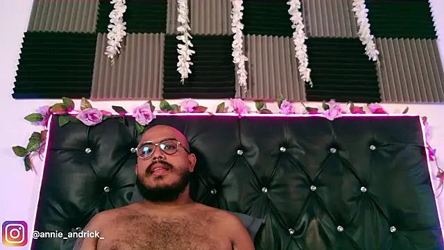  leda swan  online show from March 2026 01:41:01 PM