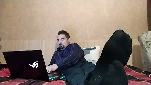 Joseph1Arnold online show from October 2025 03:42:01 PM