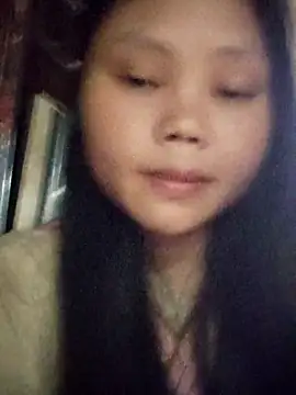 Snapshot of omiu-baby chatting on April 2026 05:19:01 AM omiu-baby online show from April 2026 05:19:01 AM