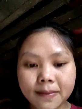 Snapshot of omiu-baby chatting on April 2026 11:42:02 PM omiu-baby online show from April 2026 11:42:02 PM