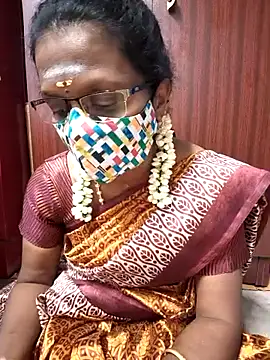 Snapshot of umashreetamil chatting on June 2026 03:06:02 PM umashreetamil online show from June 2026 03:06:02 PM