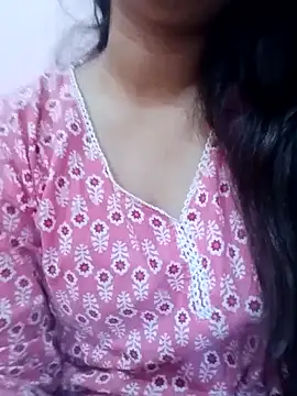 Snapshot of Queen_Pari87 chatting on September 2025 10:25:02 AM Queen Pari87 online show from September 2025 10:25:02 AM