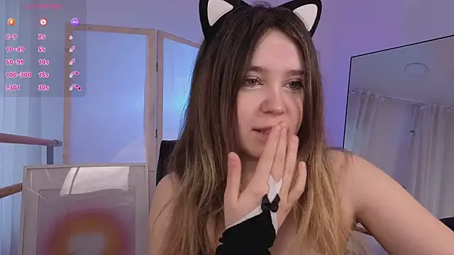 Lina Glow online show from April 2026 06:42:02 AM