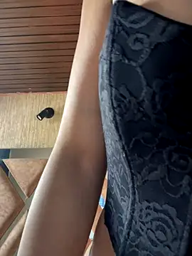 Laila Pink online show from November 2025 07:35:02 PM