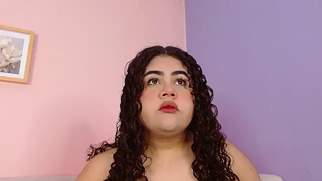 lourdes moon22 online show from October 2025 01:10:02 PM