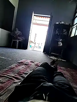 Snapshot of HIIMSINGLEBOY chatting on October 2025 06:37:01 AM HIIMSINGLEBOY online show from October 2025 06:37:01 AM