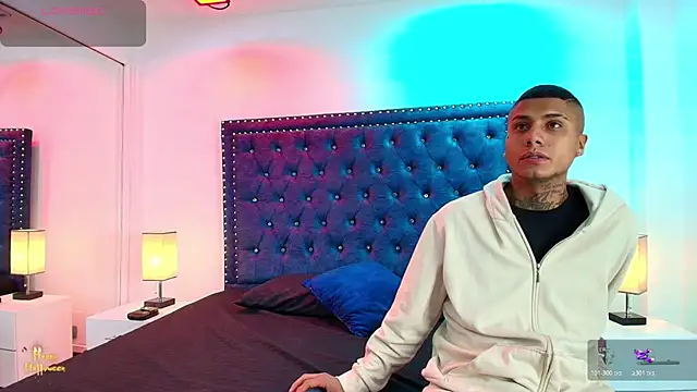 Damian and roxanne online show from October 2025 12:33:01 PM